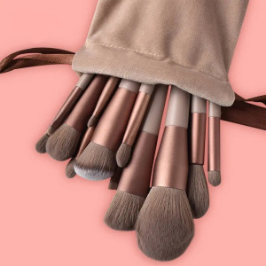 Professional makeup brush 